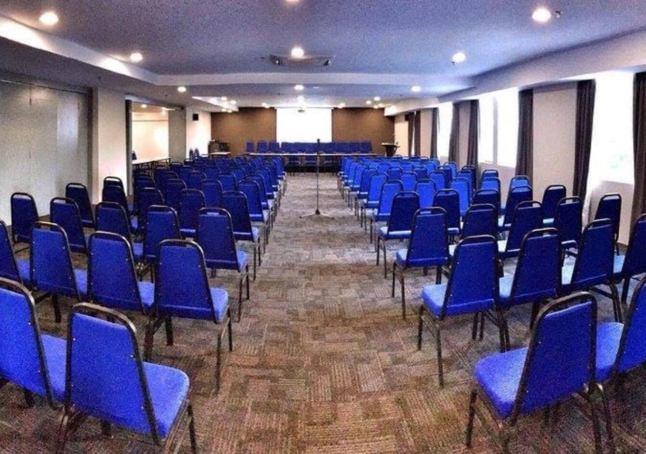 Hotel Regal Vista Ipoh Exteriör bild