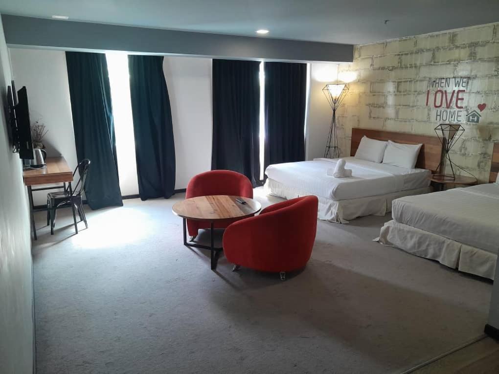 Hotel Regal Vista Ipoh Exteriör bild